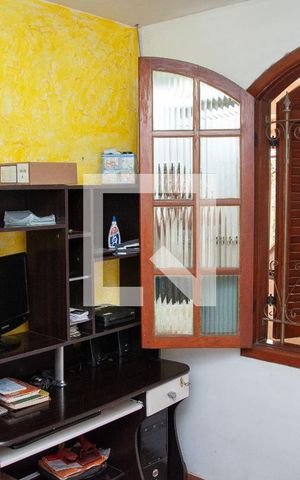 Casa à venda com 300m², 5 quartos e 3 vagas Casa à venda com 300m², 5 quartos e 3 vagasquarto 2