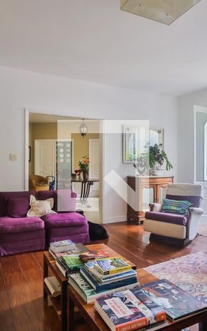Casa à venda com 380m², 4 quartos e 3 vagasSala