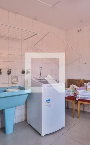 Casa à venda com 380m², 4 quartos e 3 vagasÁrea de Serviço
