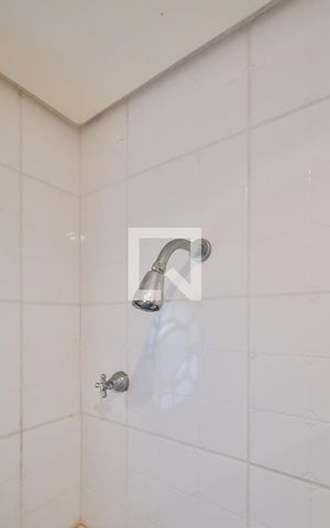 Casa à venda com 380m², 4 quartos e 3 vagasBanheiro da Suíte 2