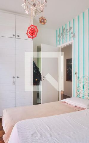 Casa à venda com 380m², 4 quartos e 3 vagasSuíte 2