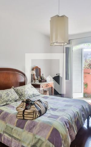 Casa à venda com 380m², 4 quartos e 3 vagasSuíte 4