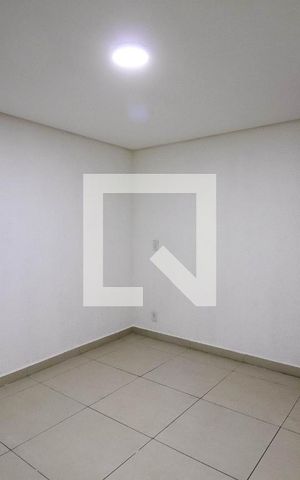Casa para alugar com 36m², 1 quarto e sem vaga Casa para alugar com 36m², 1 quarto e sem vagaQuarto