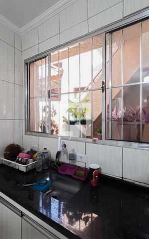 Casa à venda com 100m², 2 quartos e 5 vagas Casa à venda com 100m², 2 quartos e 5 vagasCozinha
