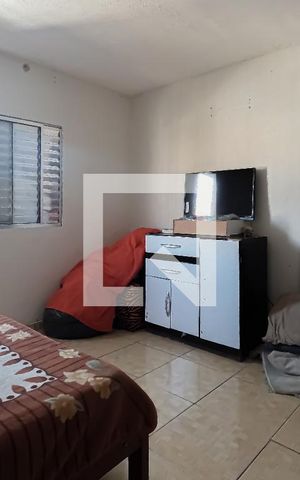 Casa à venda com 100m², 2 quartos e 5 vagas Casa à venda com 100m², 2 quartos e 5 vagasQuarto