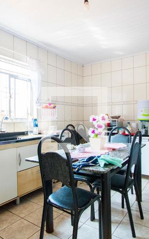 Casa à venda com 400m², 2 quartos e 2 vagas Casa à venda com 400m², 2 quartos e 2 vagasCozinha