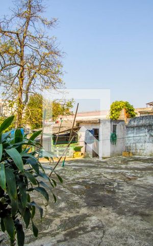 Casa à venda com 400m², 2 quartos e 2 vagas Casa à venda com 400m², 2 quartos e 2 vagasQuintal