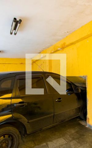 Casa à venda com 400m², 2 quartos e 2 vagas Casa à venda com 400m², 2 quartos e 2 vagasGaragem