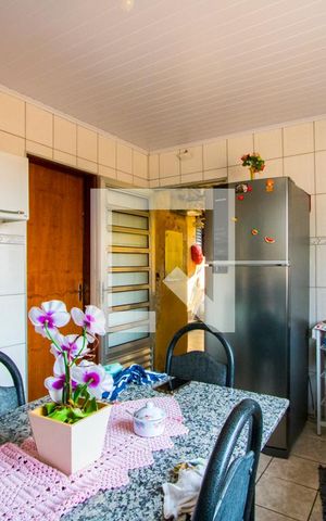 Casa à venda com 400m², 2 quartos e 2 vagas Casa à venda com 400m², 2 quartos e 2 vagasCozinha