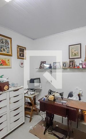 Casa à venda com 500m², 8 quartos e 3 vagas Casa à venda com 500m², 8 quartos e 3 vagasQuarto de Serviço