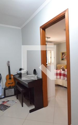 Casa de condomínio à venda com 204m², 4 quartos e 2 vagasCirculação
