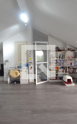 Casa de condomínio à venda com 204m², 4 quartos e 2 vagasQuarto/Reversível