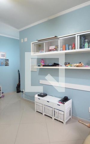 Casa de condomínio à venda com 204m², 4 quartos e 2 vagasSuíte 2