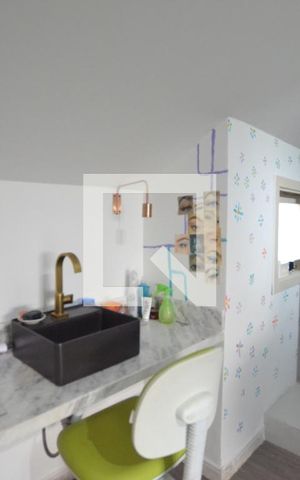Casa de condomínio à venda com 204m², 4 quartos e 2 vagasQuarto/Reversível