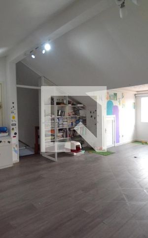 Casa de condomínio à venda com 204m², 4 quartos e 2 vagasQuarto/Reversível