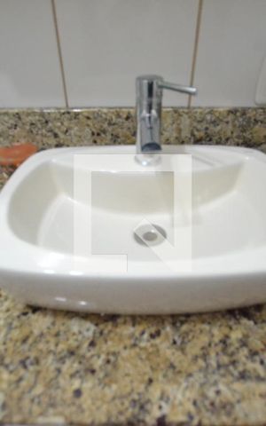 Casa de condomínio à venda com 204m², 4 quartos e 2 vagasBanheiro