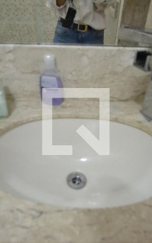 Casa de condomínio à venda com 204m², 4 quartos e 2 vagasBanheiro da Suíte 2