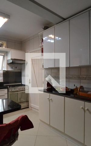 Casa de condomínio à venda com 204m², 4 quartos e 2 vagasCozinha