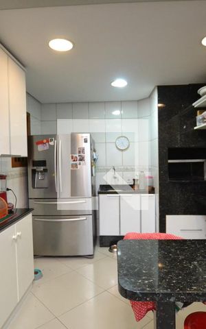 Casa de condomínio à venda com 204m², 4 quartos e 2 vagasCozinha