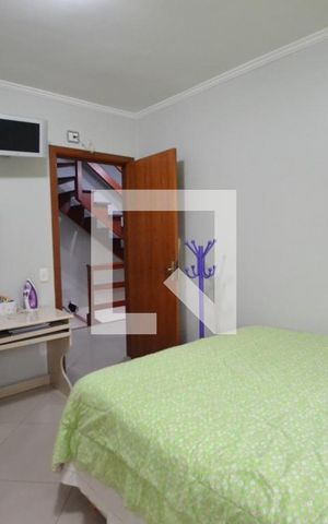 Casa de condomínio à venda com 204m², 4 quartos e 2 vagasQuarto