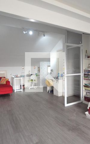 Casa de condomínio à venda com 204m², 4 quartos e 2 vagasQuarto/Reversível