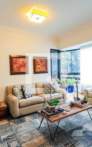 Apartamento à venda com 170m², 3 quartos e 3 vagas Apartamento à venda com 170m², 3 quartos e 3 vagasSala
