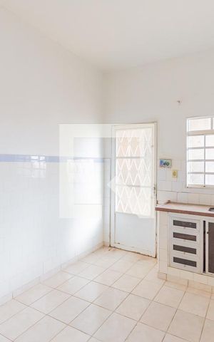 Casa à venda com 400m², 4 quartos e 2 vagas Casa à venda com 400m², 4 quartos e 2 vagasCasa 2 - Cozinha