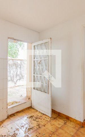 Casa à venda com 400m², 4 quartos e 2 vagas Casa à venda com 400m², 4 quartos e 2 vagasÁrea de Serviço