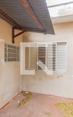 Casa à venda com 400m², 4 quartos e 2 vagas Casa à venda com 400m², 4 quartos e 2 vagasÁrea de Serviço