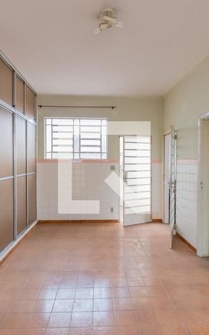 Casa à venda com 400m², 4 quartos e 2 vagas Casa à venda com 400m², 4 quartos e 2 vagasSala de Jantar