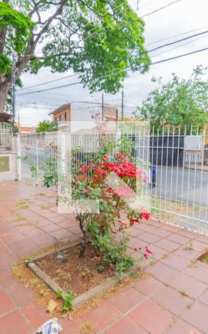 Casa à venda com 400m², 4 quartos e 2 vagas Casa à venda com 400m², 4 quartos e 2 vagasQuintal