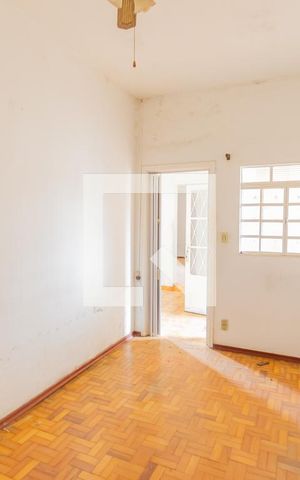 Casa à venda com 400m², 4 quartos e 2 vagas Casa à venda com 400m², 4 quartos e 2 vagasCasa 2 - Sala 2