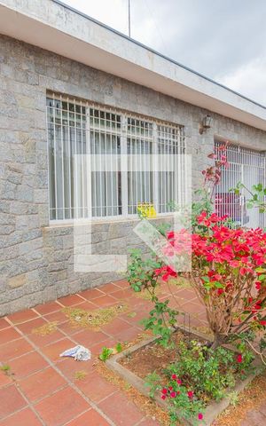 Casa à venda com 400m², 4 quartos e 2 vagas Casa à venda com 400m², 4 quartos e 2 vagasQuintal