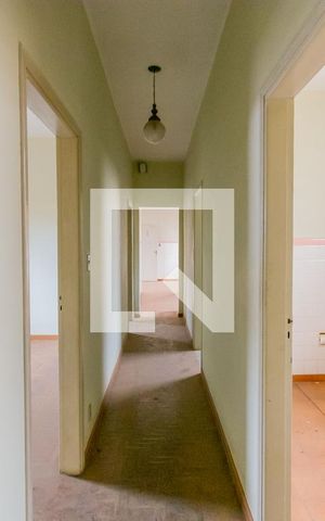 Casa à venda com 400m², 4 quartos e 2 vagas Casa à venda com 400m², 4 quartos e 2 vagasCorredor