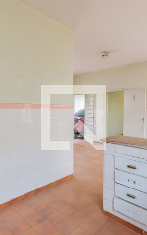 Casa à venda com 400m², 4 quartos e 2 vagas Casa à venda com 400m², 4 quartos e 2 vagasCozinha