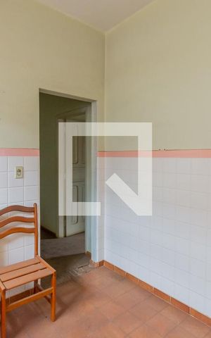 Casa à venda com 400m², 4 quartos e 2 vagas Casa à venda com 400m², 4 quartos e 2 vagasCozinha