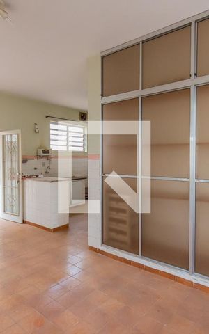 Casa à venda com 400m², 4 quartos e 2 vagas Casa à venda com 400m², 4 quartos e 2 vagasSala de Jantar
