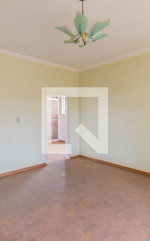 Casa à venda com 400m², 4 quartos e 2 vagas Casa à venda com 400m², 4 quartos e 2 vagasSala