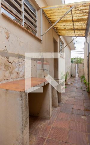 Casa à venda com 400m², 4 quartos e 2 vagas Casa à venda com 400m², 4 quartos e 2 vagasÁrea de Serviço