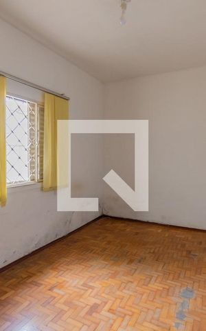 Casa à venda com 400m², 4 quartos e 2 vagas Casa à venda com 400m², 4 quartos e 2 vagasCasa 2 - Quarto 4