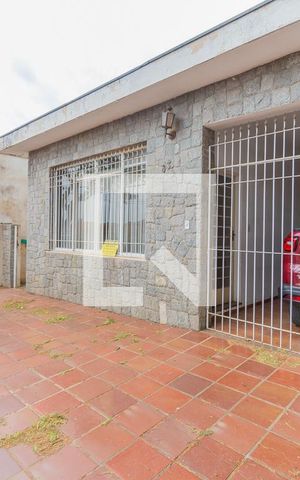 Casa à venda com 400m², 4 quartos e 2 vagas Casa à venda com 400m², 4 quartos e 2 vagasQuintal