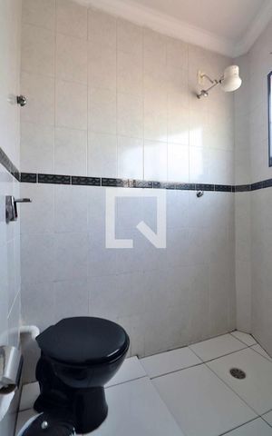 Casa à venda com 300m², 3 quartos e 2 vagasBanheiro da Suíte