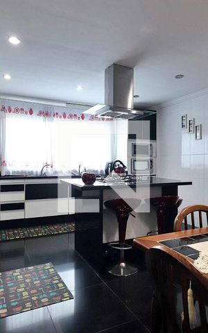 Casa à venda com 300m², 3 quartos e 2 vagasCozinha