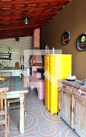 Casa à venda com 300m², 3 quartos e 2 vagasÁrea Gourmet