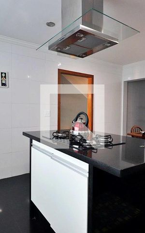 Casa à venda com 300m², 3 quartos e 2 vagasCozinha