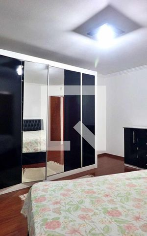 Casa à venda com 300m², 3 quartos e 2 vagasQuarto 1 - Suíte