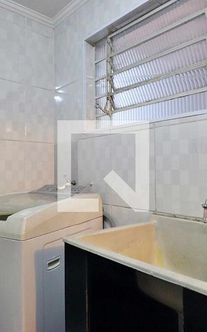 Casa à venda com 300m², 3 quartos e 2 vagasÁrea de Serviço