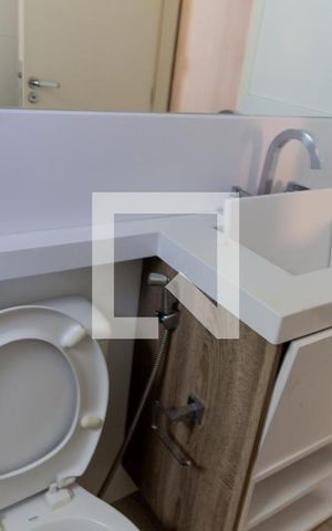 Apartamento à venda com 64m², 2 quartos e 1 vagaBanheiro da Suíte 2