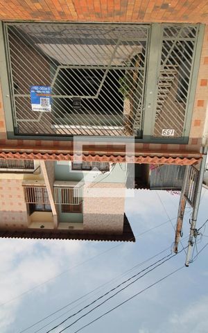 Casa para alugar com 163m², 3 quartos e 4 vagasFachada