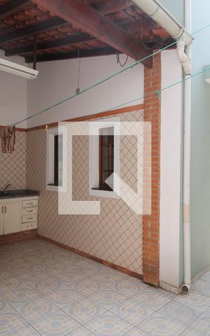 Casa para alugar com 163m², 3 quartos e 4 vagasQuintal